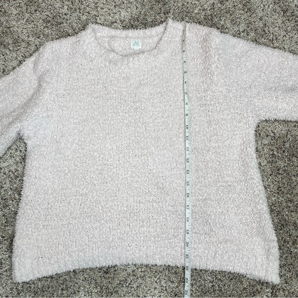 Shop The Mint Teddy Sherpa Pullover Sweater in Light Blush Pink Small - Picture 10 of 11